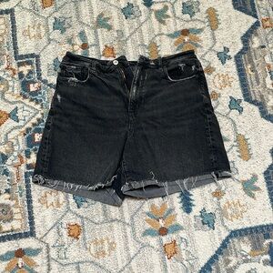American eagle mom short! SIZE 12